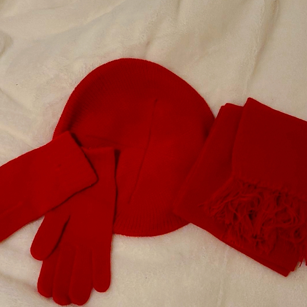 Bright red barret, gloves and scarf